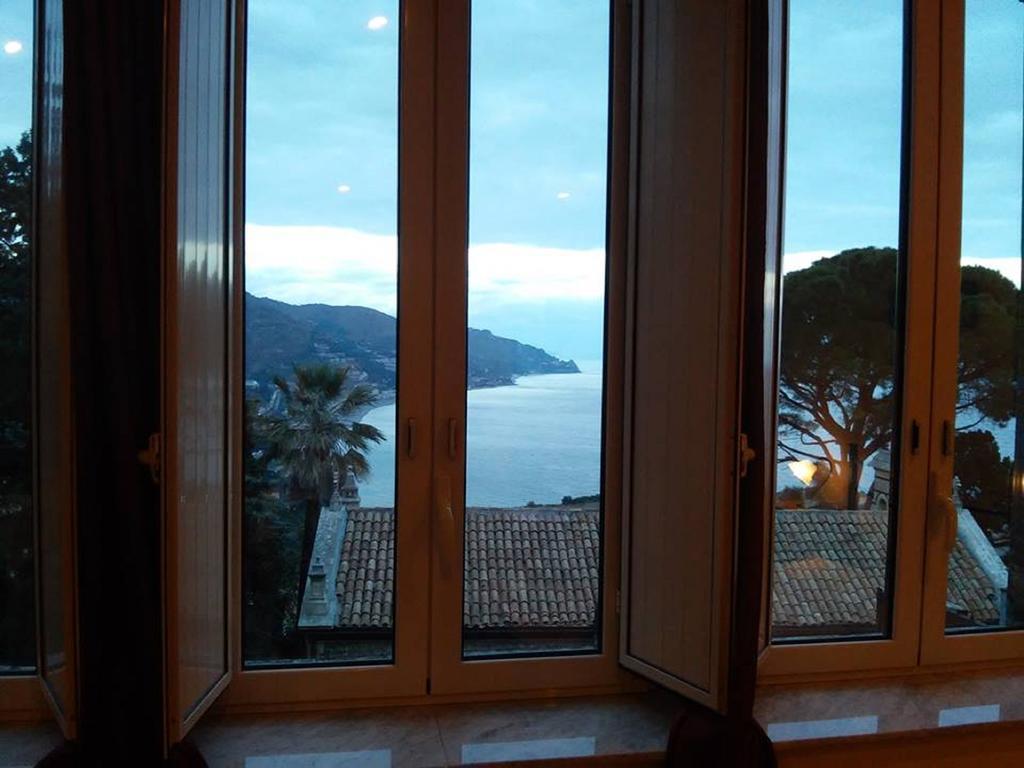 Casa Lanfranchi Bed & Breakfast Taormina Ruang foto